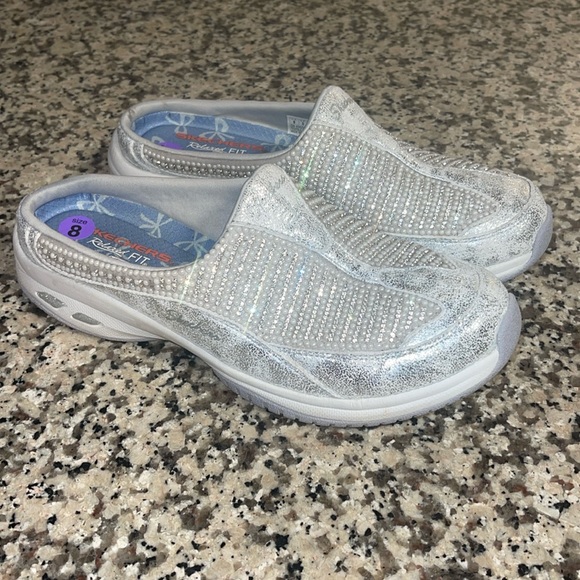 Sketcher’s Relax Fit Air Cooled Foam Slip on Shoes with Diamonds & Pearls - Picture 1 of 7
